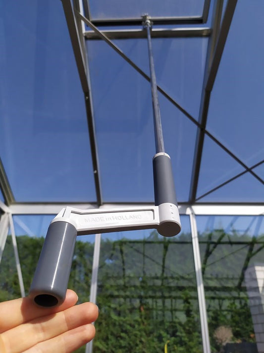Handkurbelstange für den Spindelöffner am Dachfenster